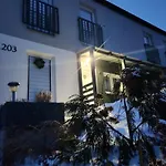 Przystan Family Pod Ochodzita Villa