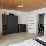 Przystan Family Pod Ochodzita Villa *