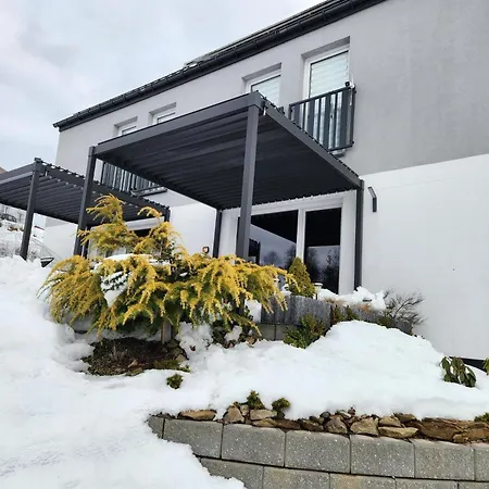 Przystan Family Pod Ochodzita Villa *